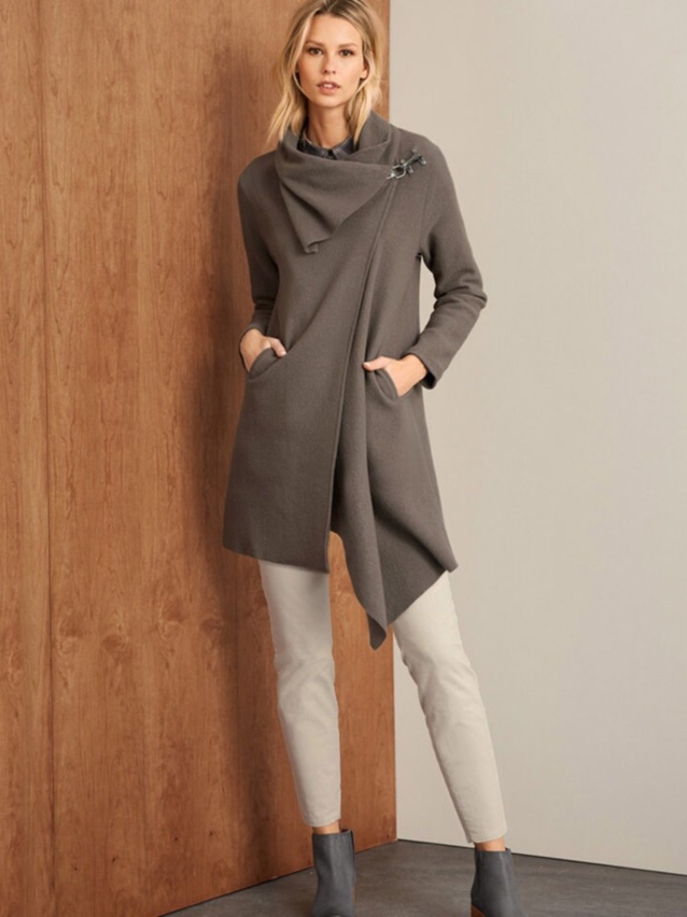 Garnet Hill Asymmetrical Boiled Wool Draped Clasp Coat Jacket Charcoal Size 10 - Picture 12 of 13